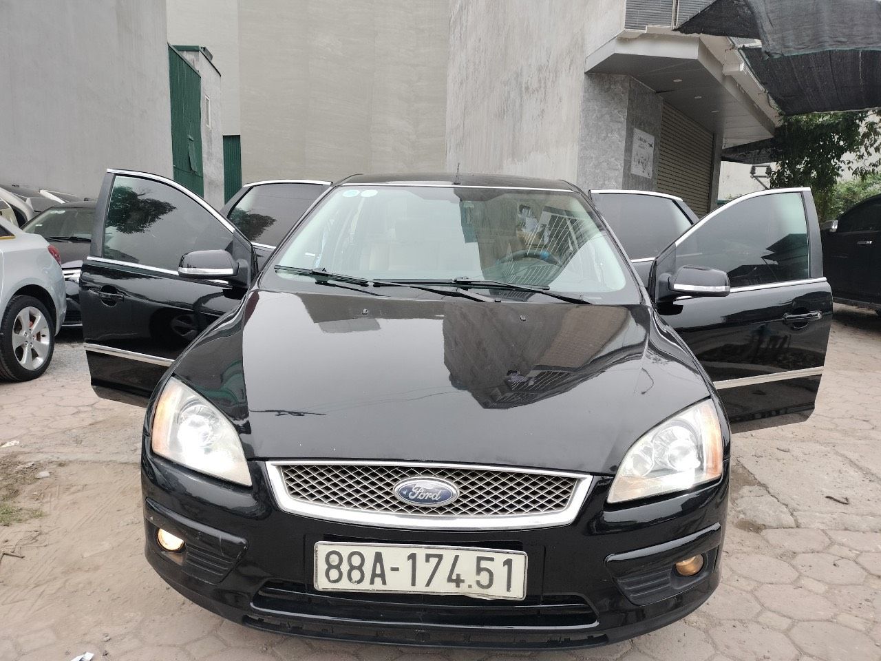 Ford Focus 2006 - Giá 189tr