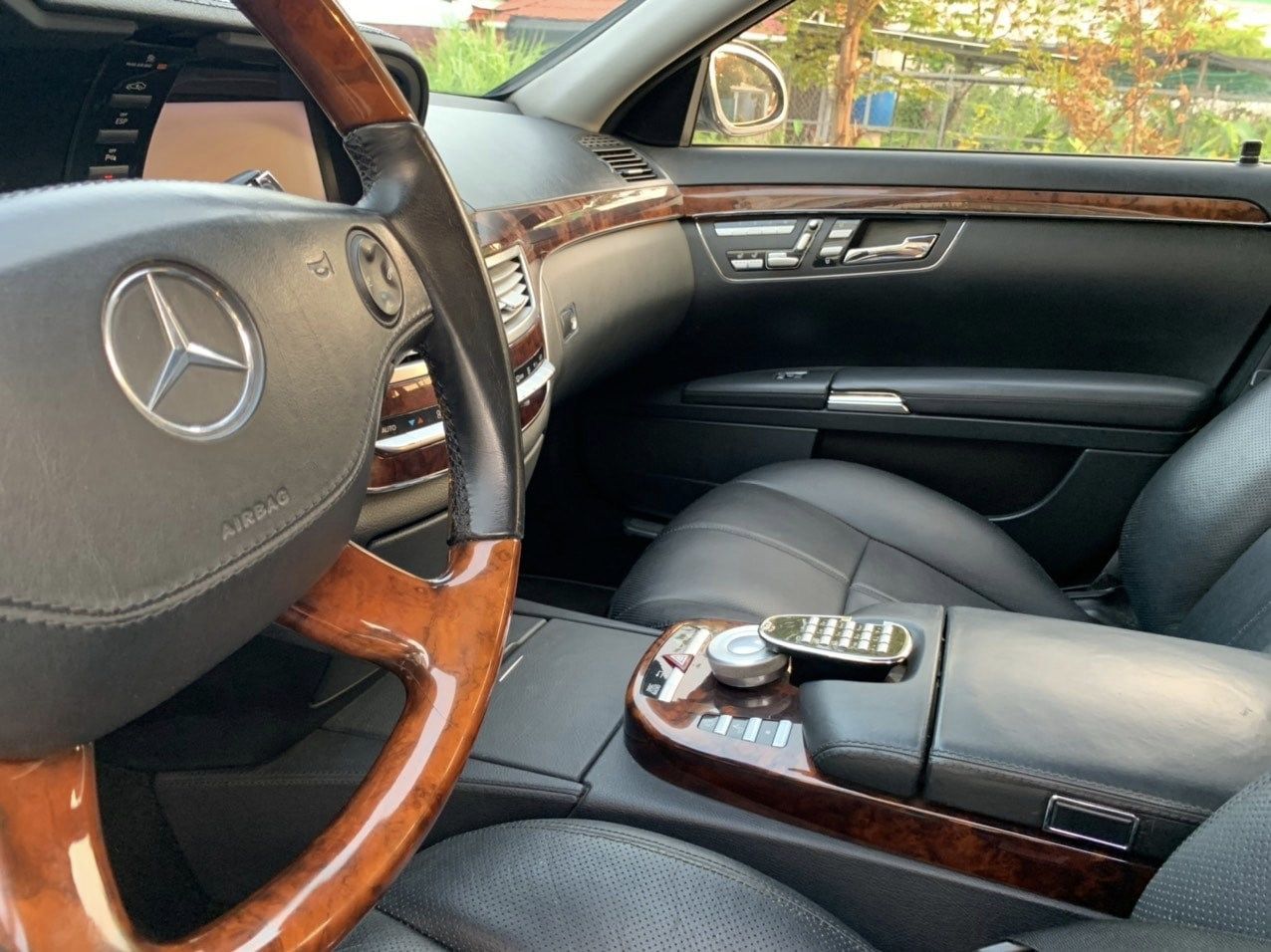 Mercedes-Benz S550 2007 - Xe màu đen