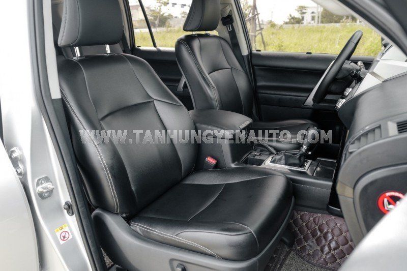 Toyota Land Cruiser Prado 2014 - Màu bạc, nhập khẩu nguyên chiếc