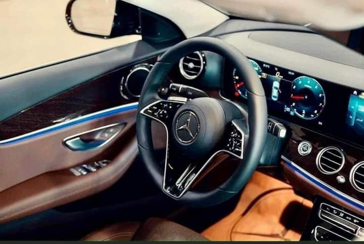 Mercedes-Benz E200 2022 - Xe mới, đủ màu, giá tốt nhất toàn quốc, giảm tiền mặt