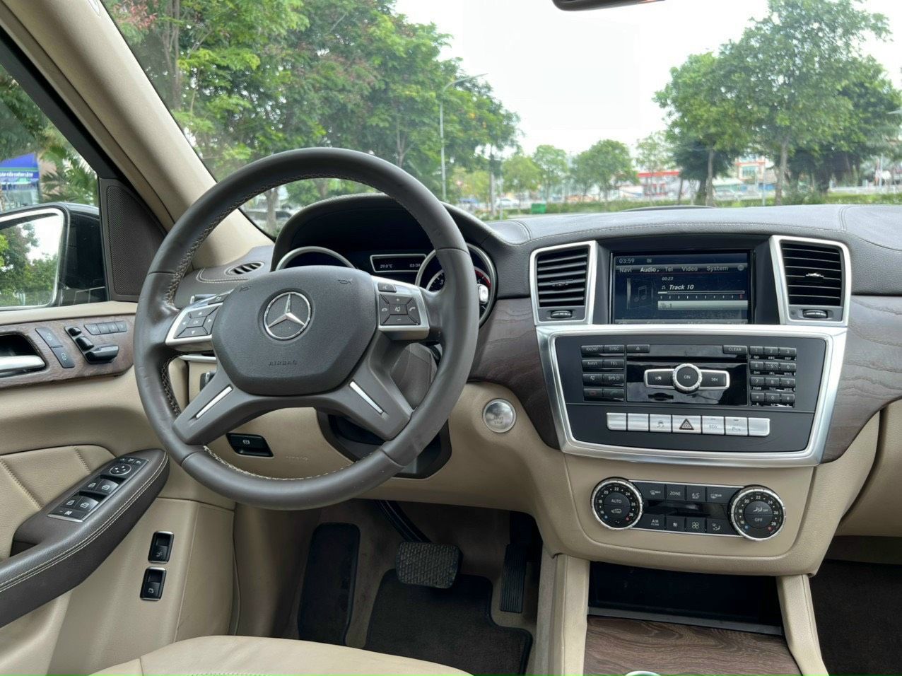 Mercedes-Benz GL 350 2015 - Nhập khẩu siêu hiếm, bao đậu bank 70-90%, ib Zalo tư vấn trực tiếp 24/7