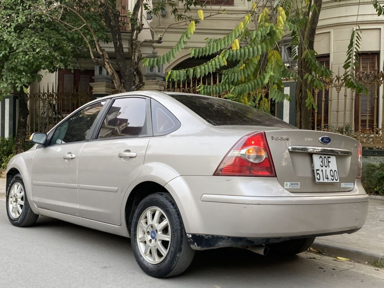 Ford Focus 2008 - Màu bạc giá ưu đãi