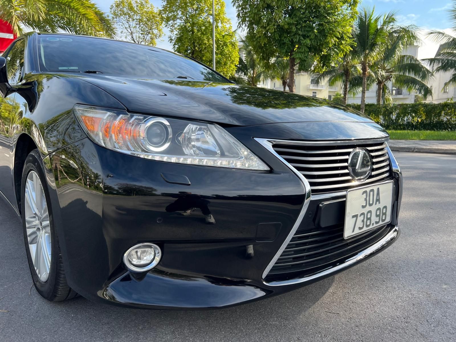 Lexus ES 350 2015 - Odo 5vạn, giá 1 tỷ 355tr, tại 68 Nguyễn Văn Cừ Long Biên, Hà Nội