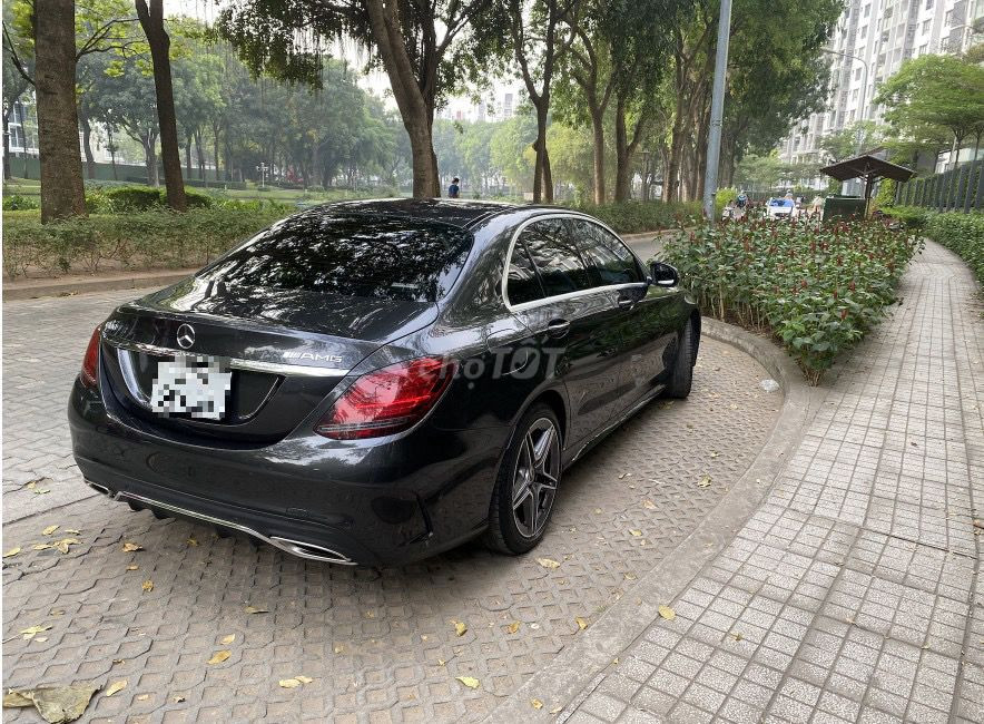 Mercedes-Benz C180 2021 - Bán xe Mercedes C180, màu xám đen sx năm 2021 & đăng ký 06/2021