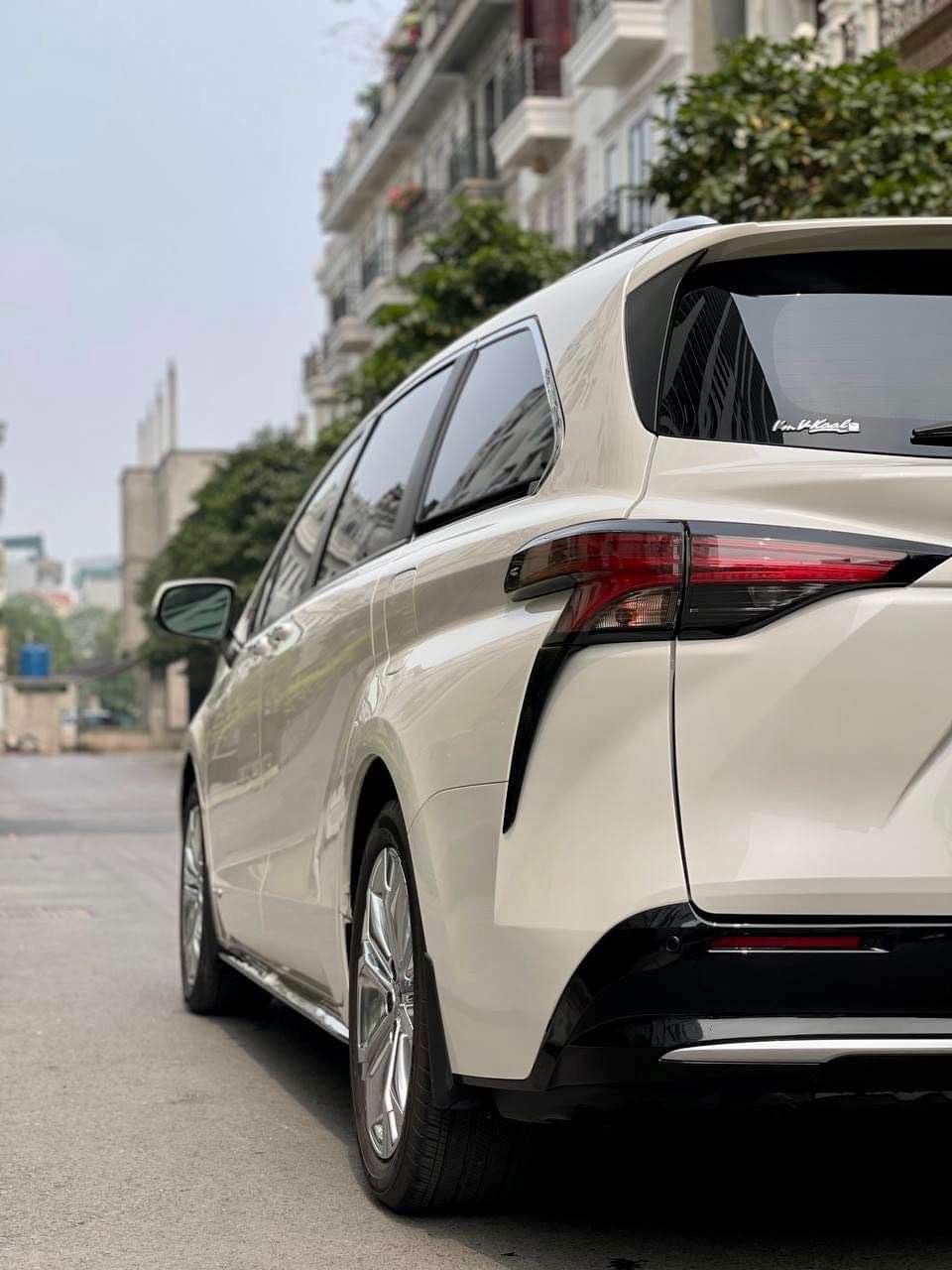 Toyota Sienna 2021 - Nhập Mỹ, biển vip