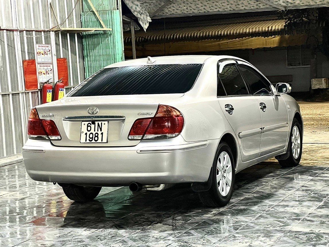 Toyota Camry 2003 - Xe số sàn