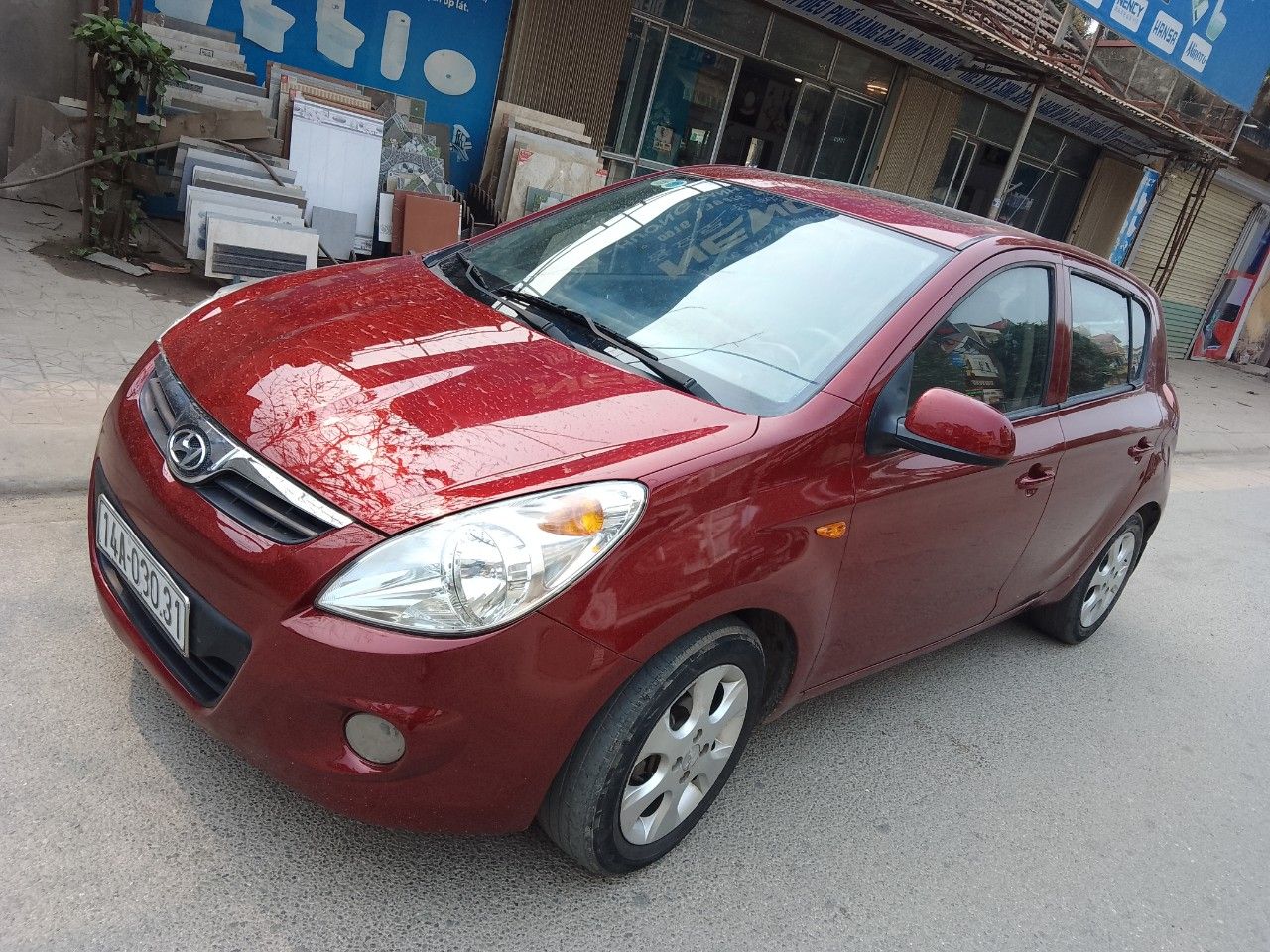 Hyundai i20 2011 - Màu đỏ, nhập khẩu nguyên chiếc, giá chỉ 258 triệu