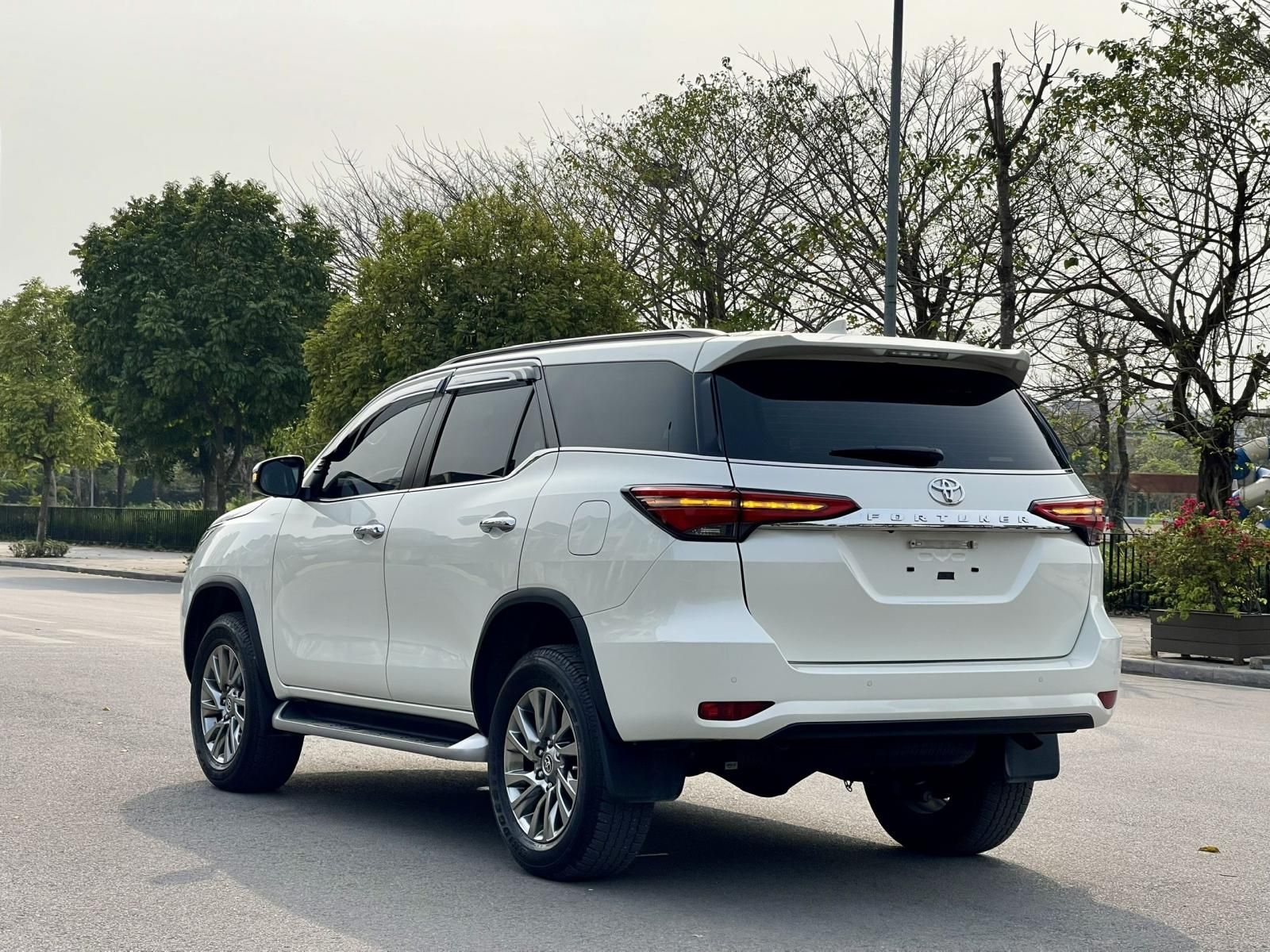 Toyota Fortuner 2021 - Biển thành phố, 1 chủ sử dụng