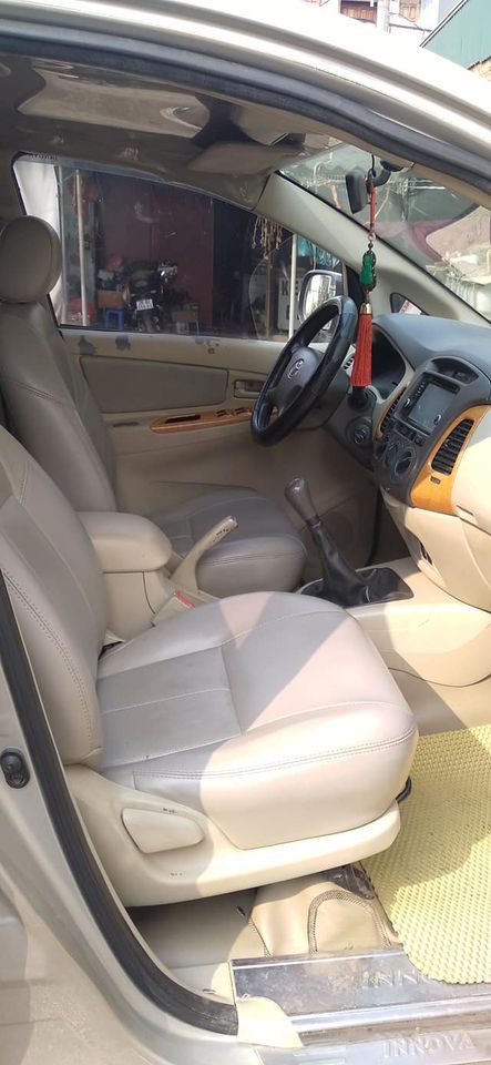 Toyota Innova 2011 - Toyota Innova 2011 tại Hà Nội