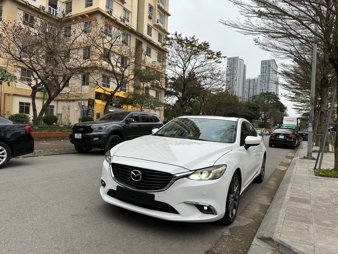 Mazda 6 2020 - Cần bán xe gia đình giá 699tr