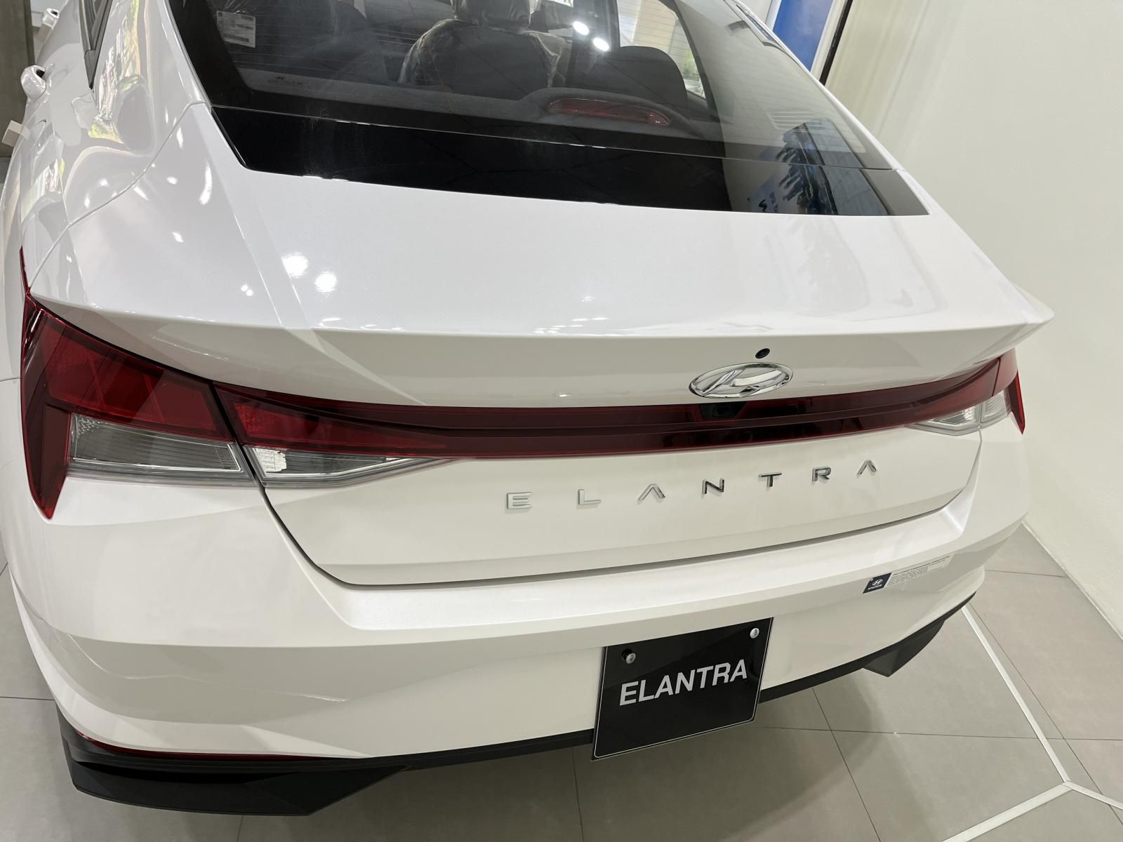 Hyundai Elantra 2022 - Giá tốt nhất tháng 3, giảm sâu tiền mặt, ưu đãi có hạn, liên hệ em Bách ngay