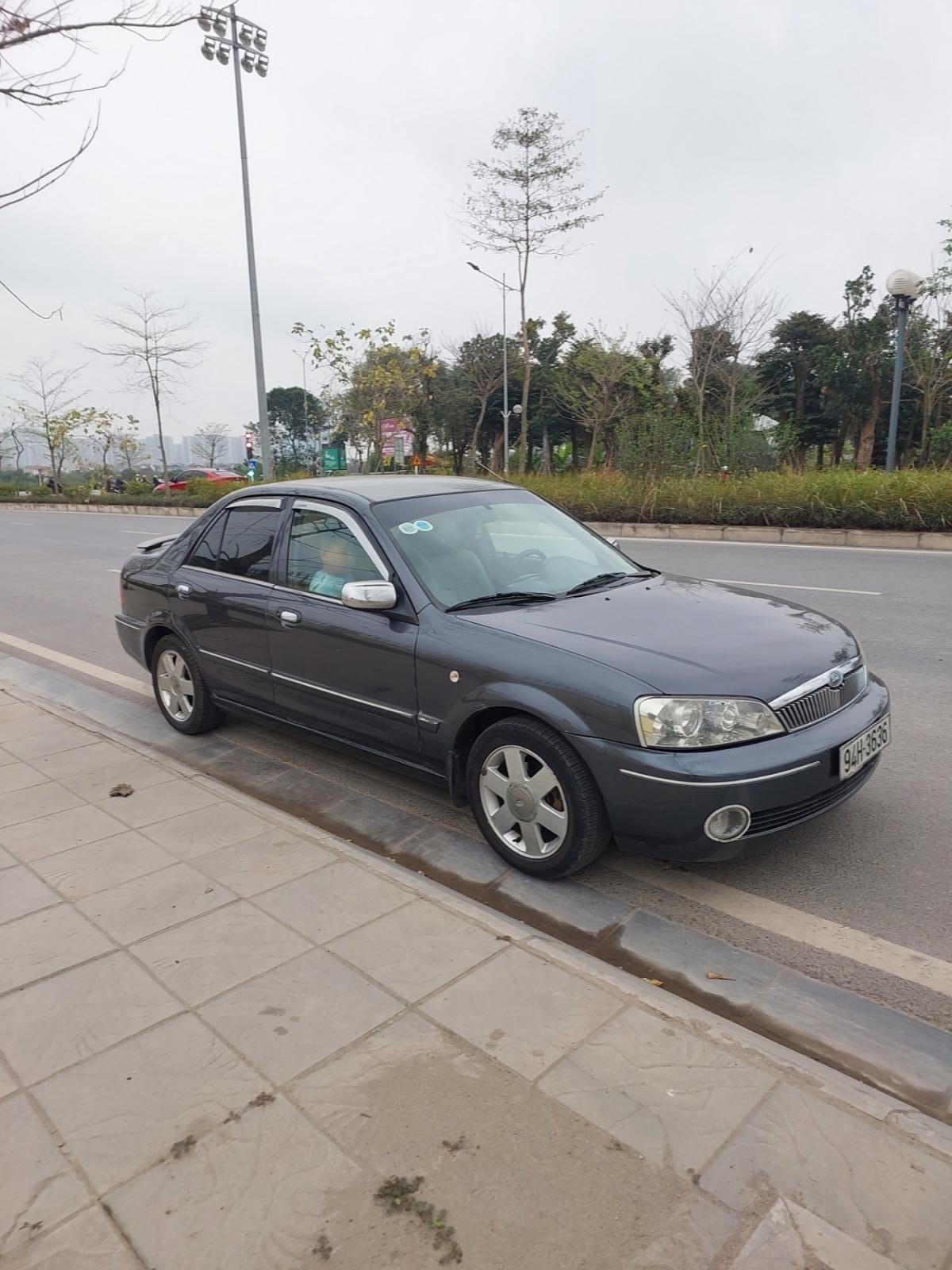 Ford Laser 2002 - Cần bán xe nhập khẩu giá 135tr