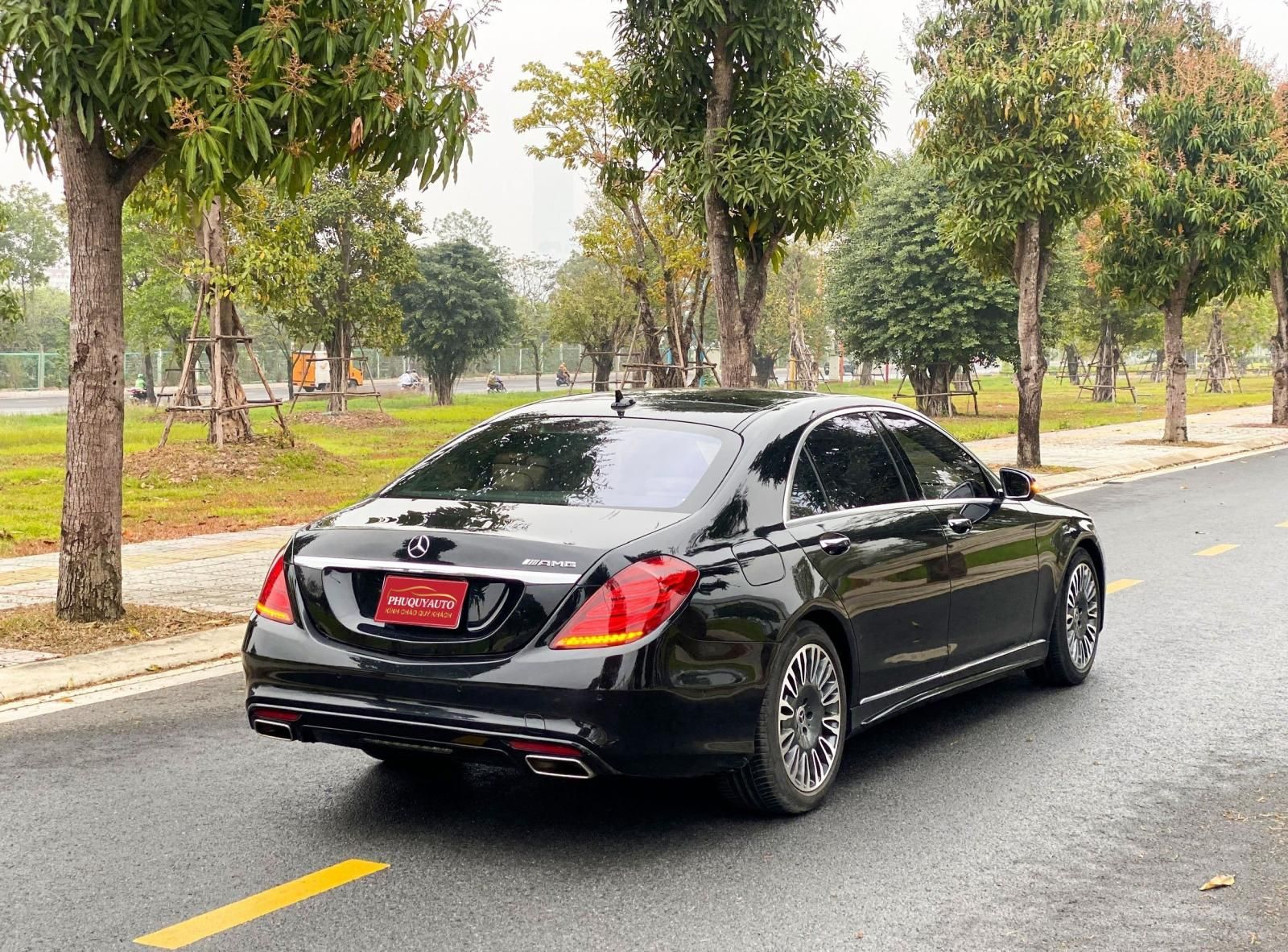 Mercedes-Benz S400 2017 - Màu đen, biển HN