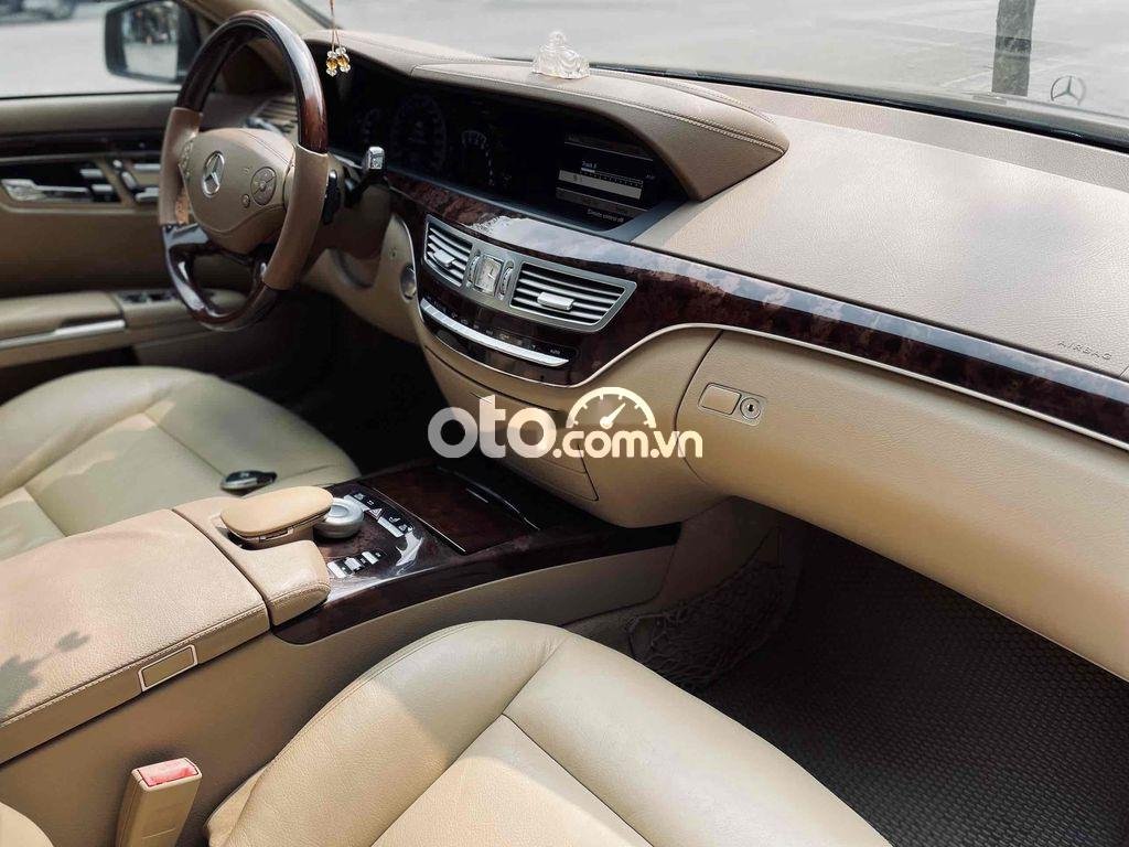 Mercedes-Benz S500 Mercedes S500 2010 Đi 8 vạn màu nâu nội thất kem 2010 - Mercedes S500 2010 Đi 8 vạn màu nâu nội thất kem