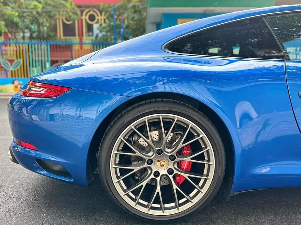 Porsche 911 2017 - Màu xanh lam, xe nhập