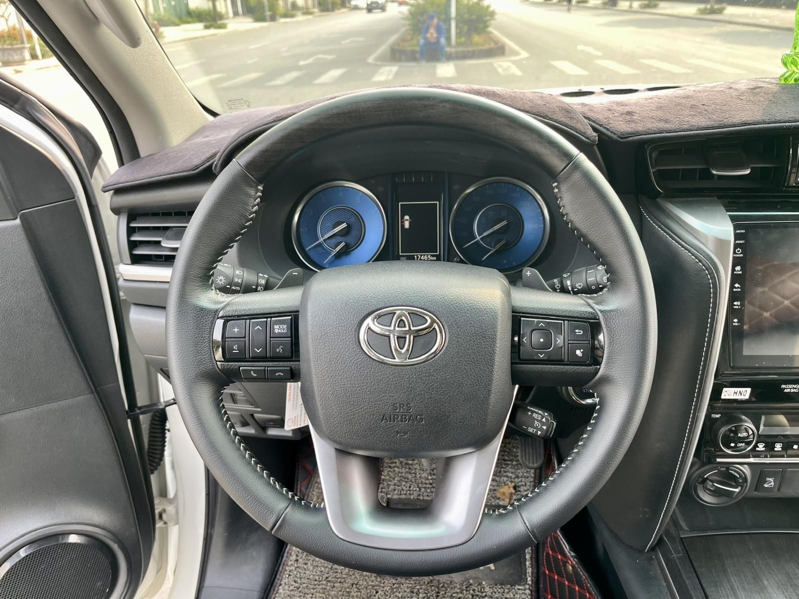 Toyota Fortuner 2021 - Biển thành phố, 1 chủ sử dụng