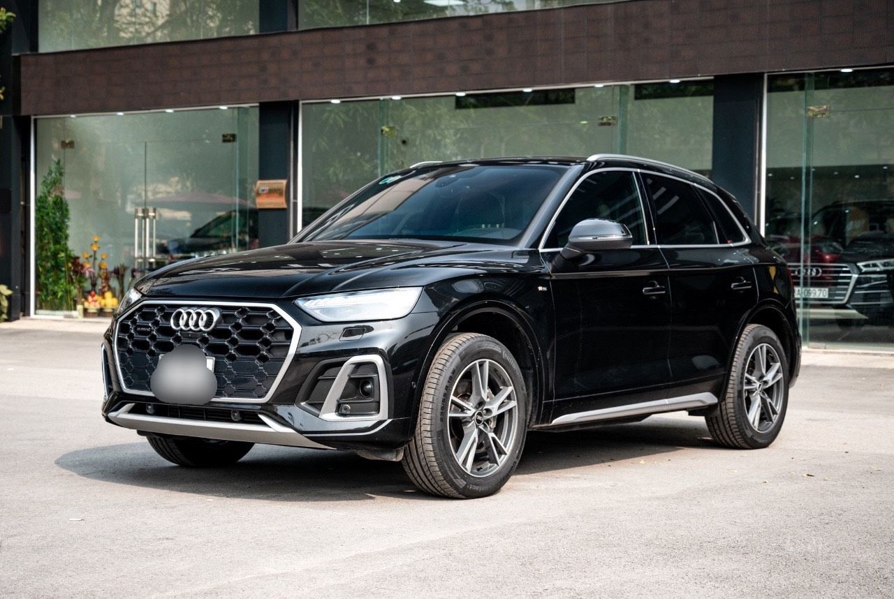 Audi Q5 2021 - Xe siêu lướt, trang bị full options, Hỗ trợ trả góp 70%