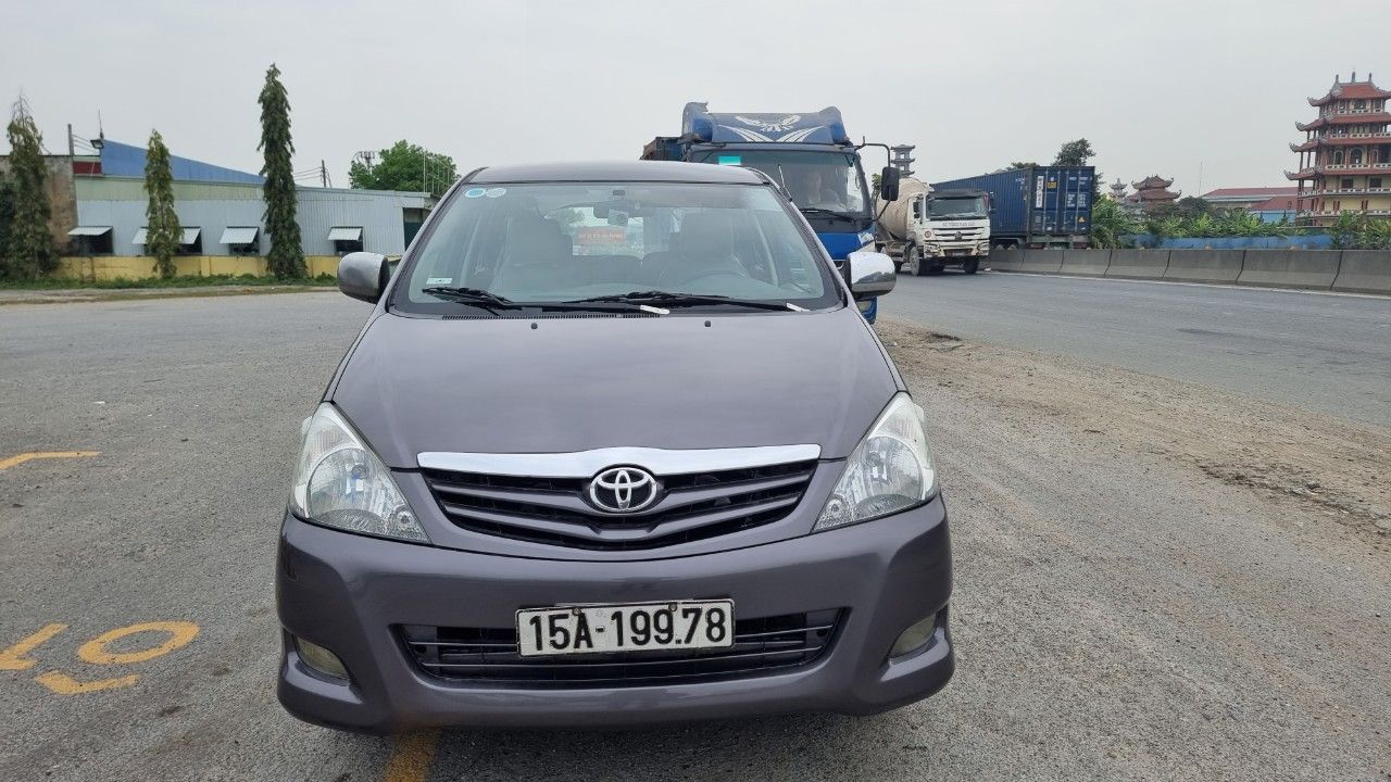 Toyota Innova 2010 - Tên tư nhân odo 13 vạn