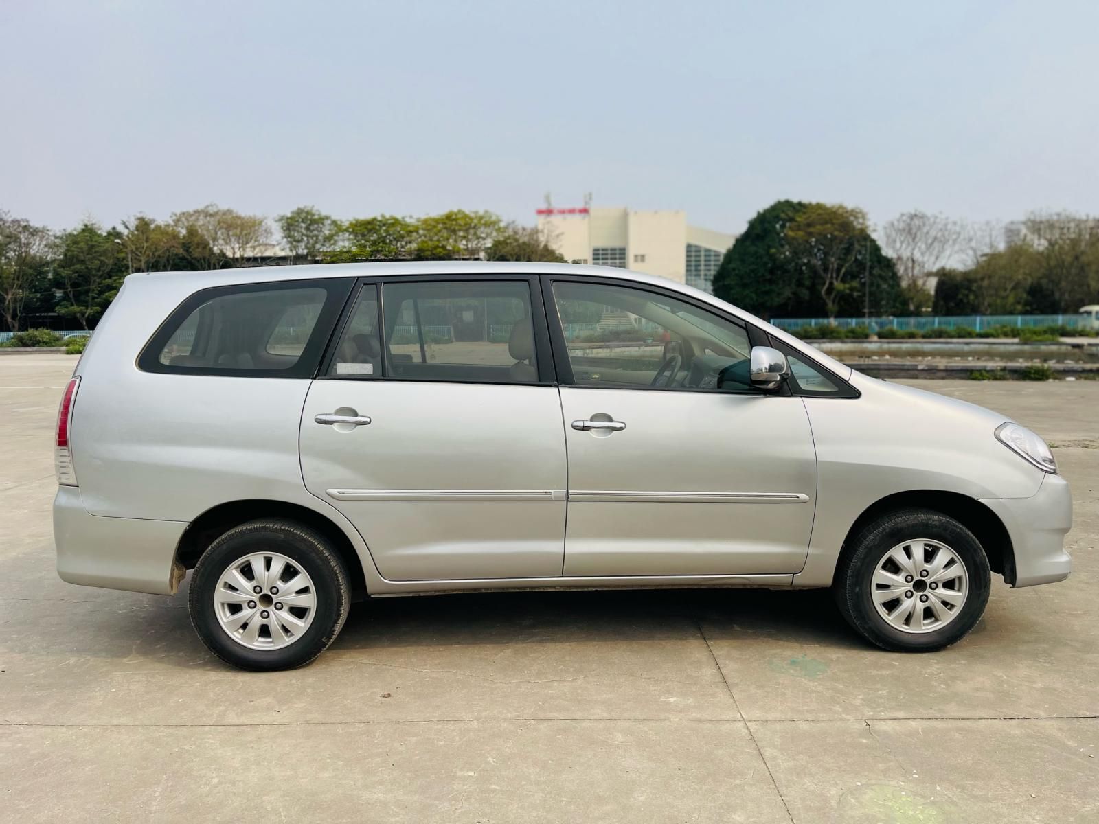 Toyota Innova 2010 - Ít sử dụng giá 270tr