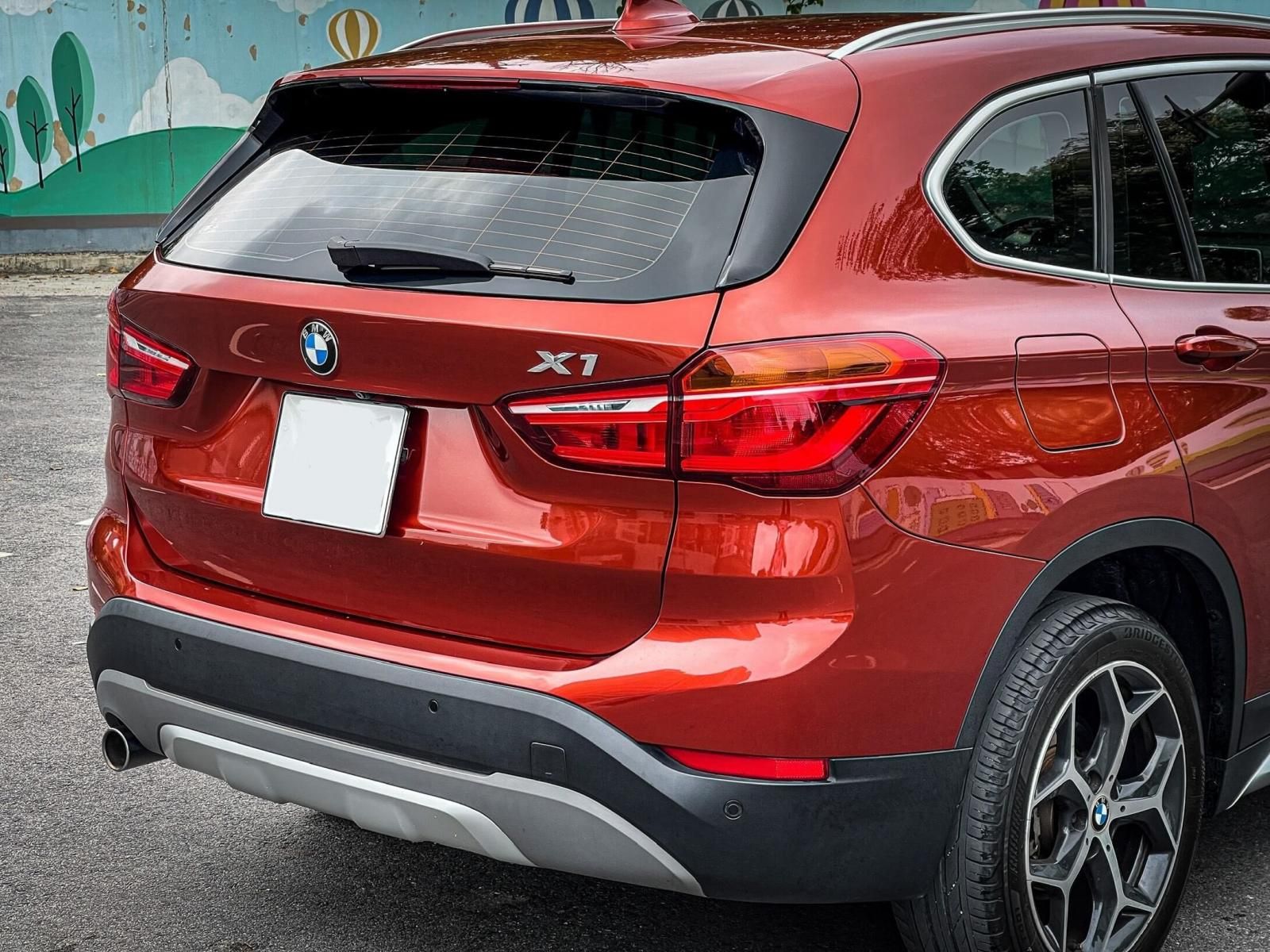 BMW X1 2018 - Màu đỏ, xe nhập