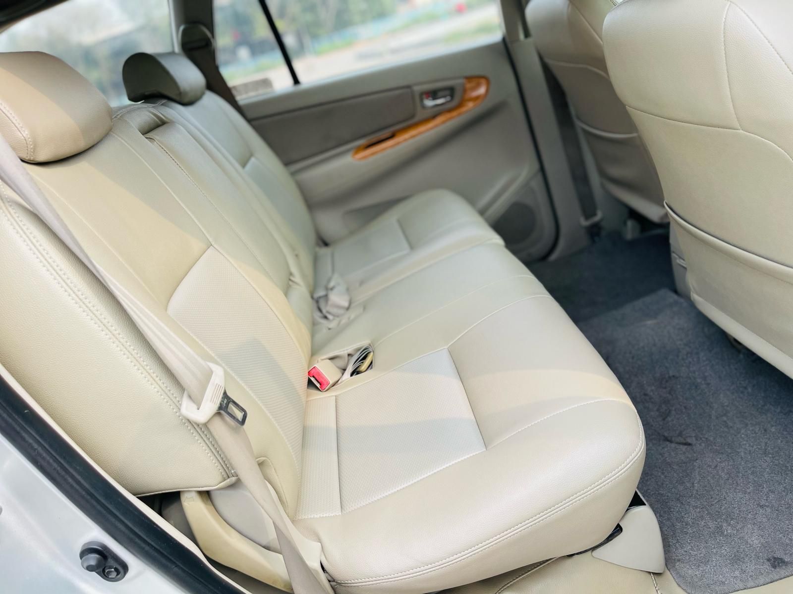 Toyota Innova 2010 - Ít sử dụng giá 270tr