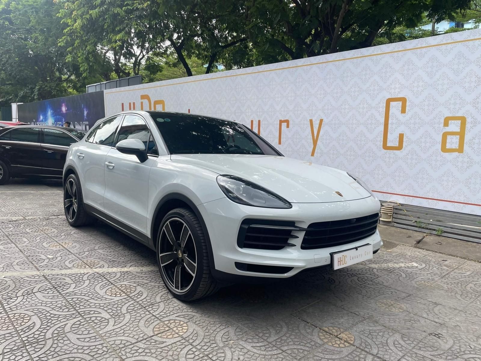 Porsche Cayenne 2020 - Màu trắng, xe nhập Đức