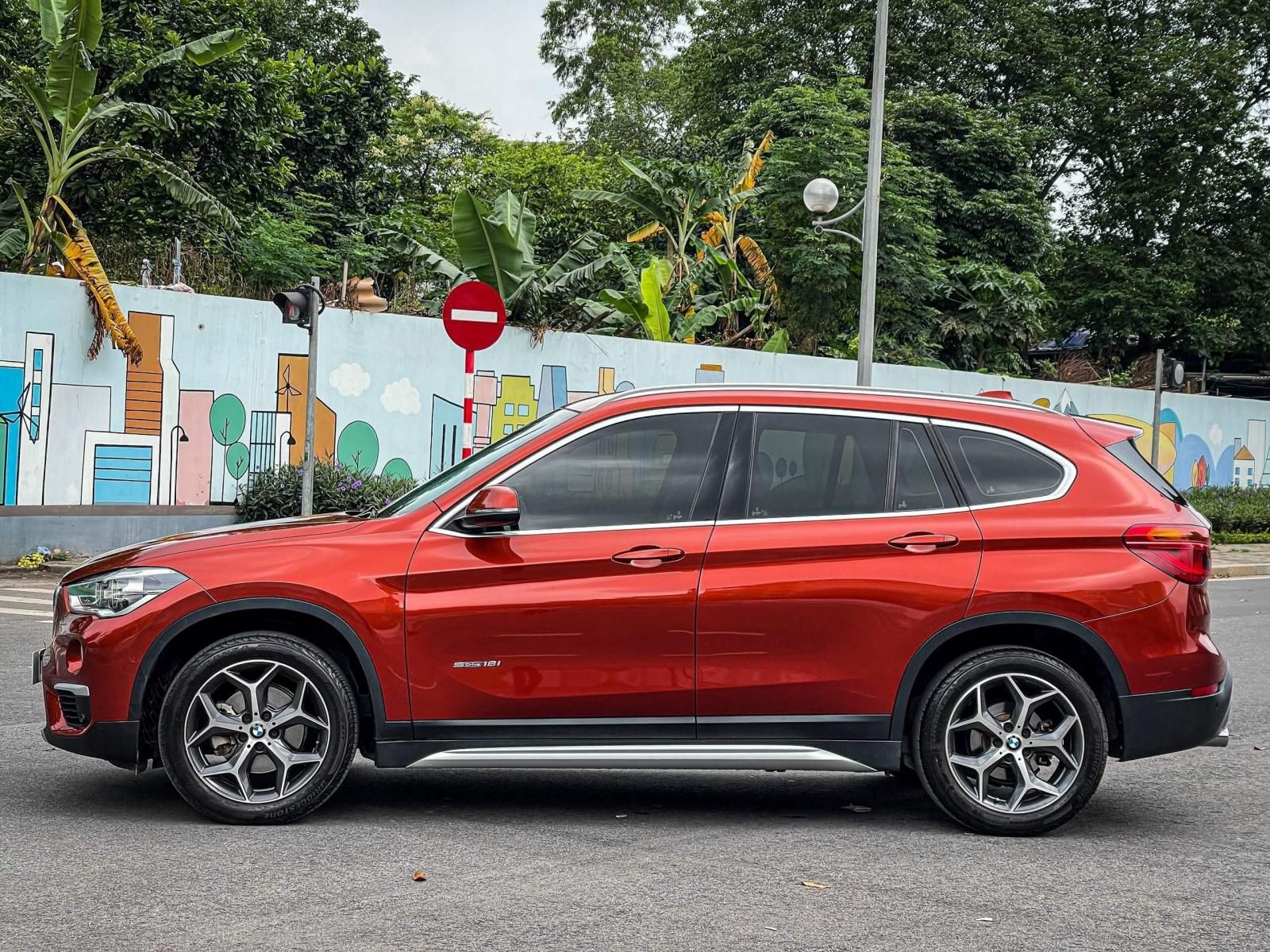 BMW X1 2018 - Màu đỏ, xe nhập