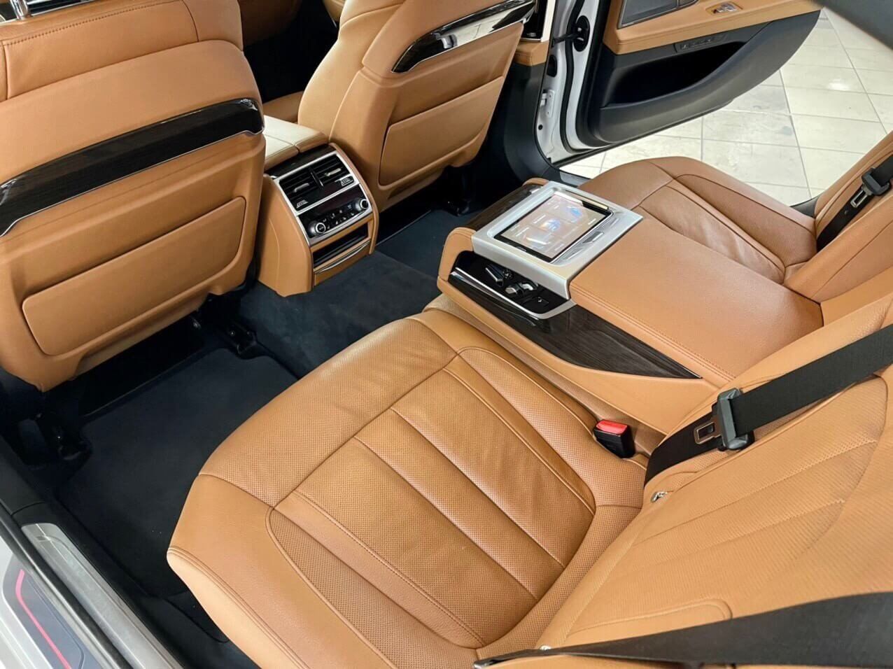 BMW 730Li 2018 - Màu trắng, nhập khẩu nguyên chiếc