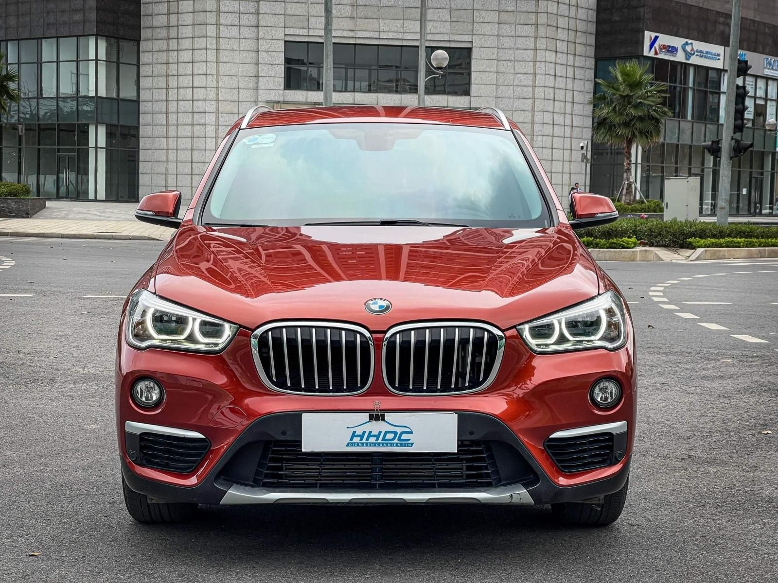 BMW X1 2018 - Màu đỏ, xe nhập