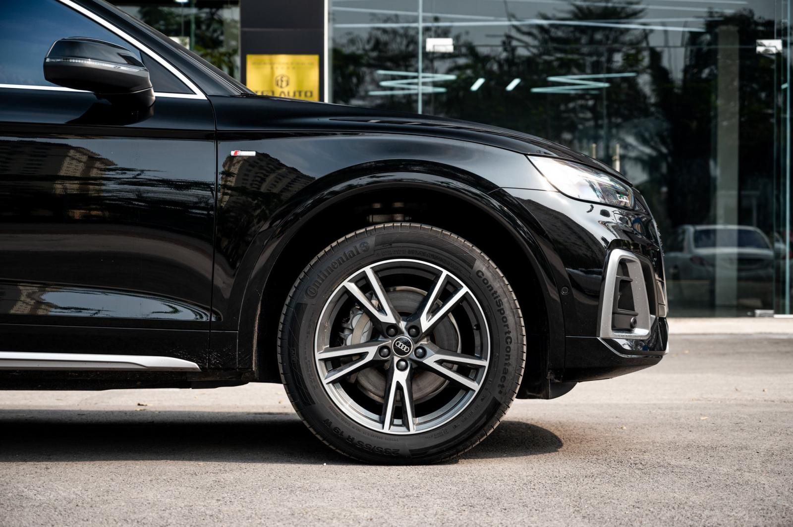 Audi Q5 2021 - Xe siêu lướt, trang bị full options, Hỗ trợ trả góp 70%