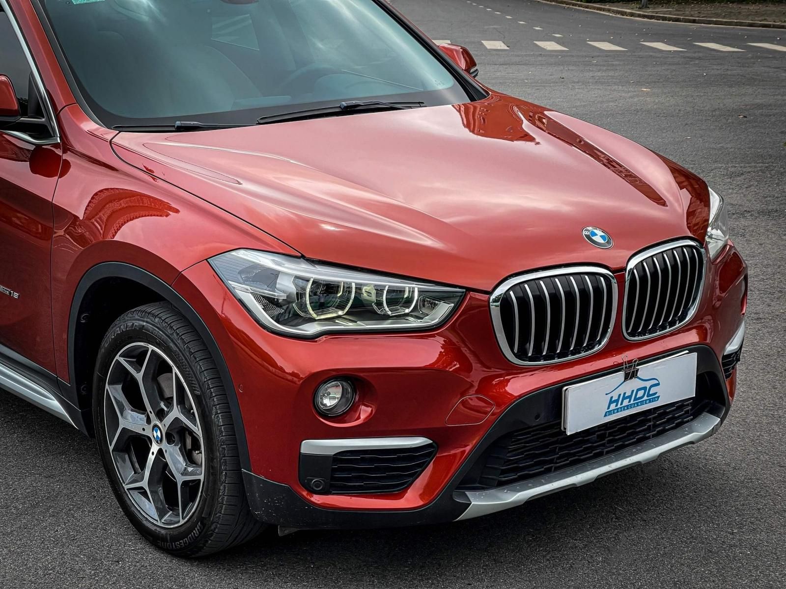 BMW X1 2018 - Màu đỏ, xe nhập