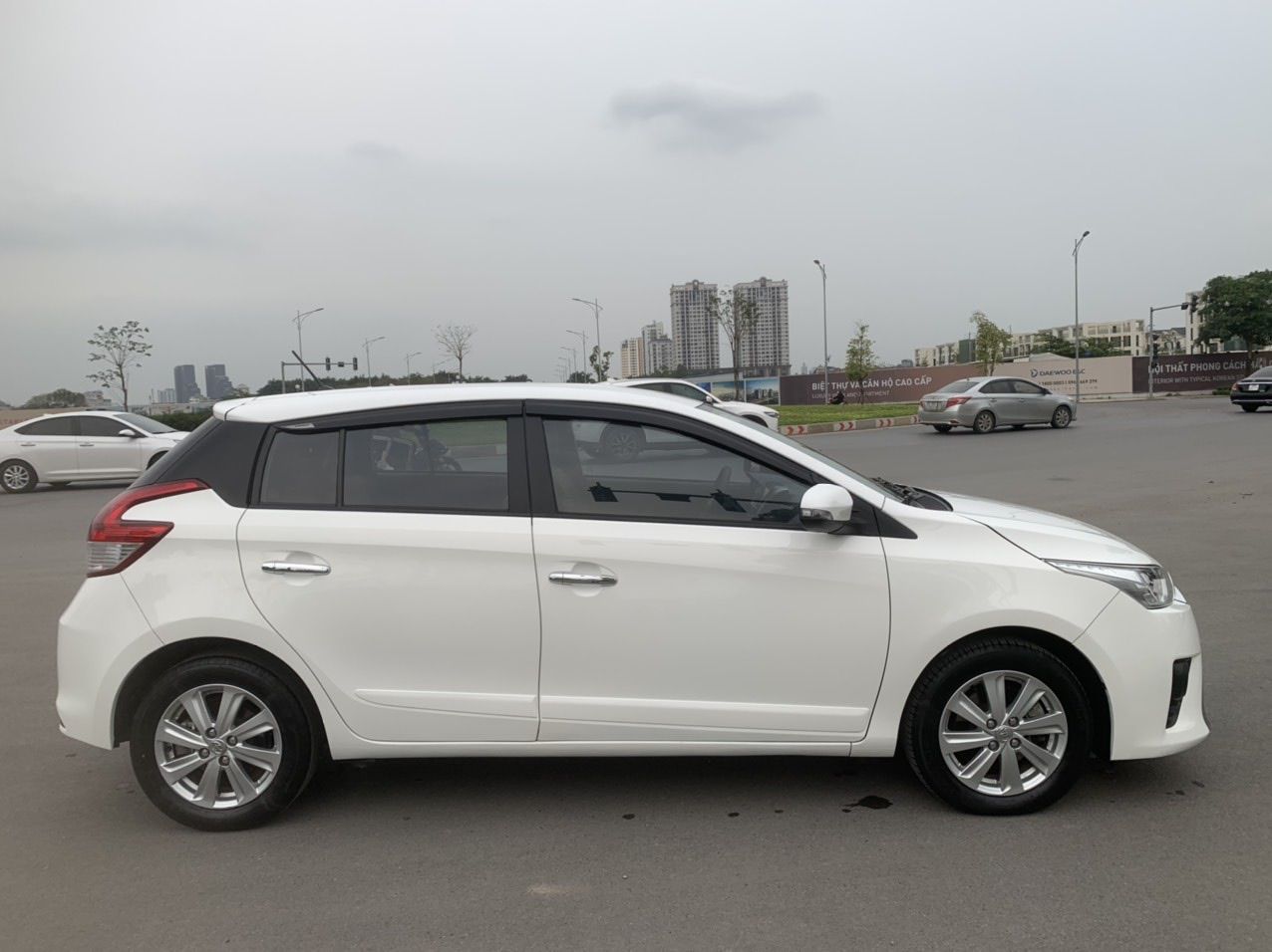 Toyota Yaris 2014 - Xe mới 95% giá 419tr