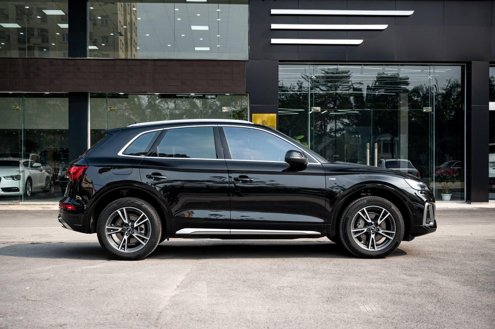 Audi Q5 2021 - Xe siêu lướt, trang bị full options, Hỗ trợ trả góp 70%