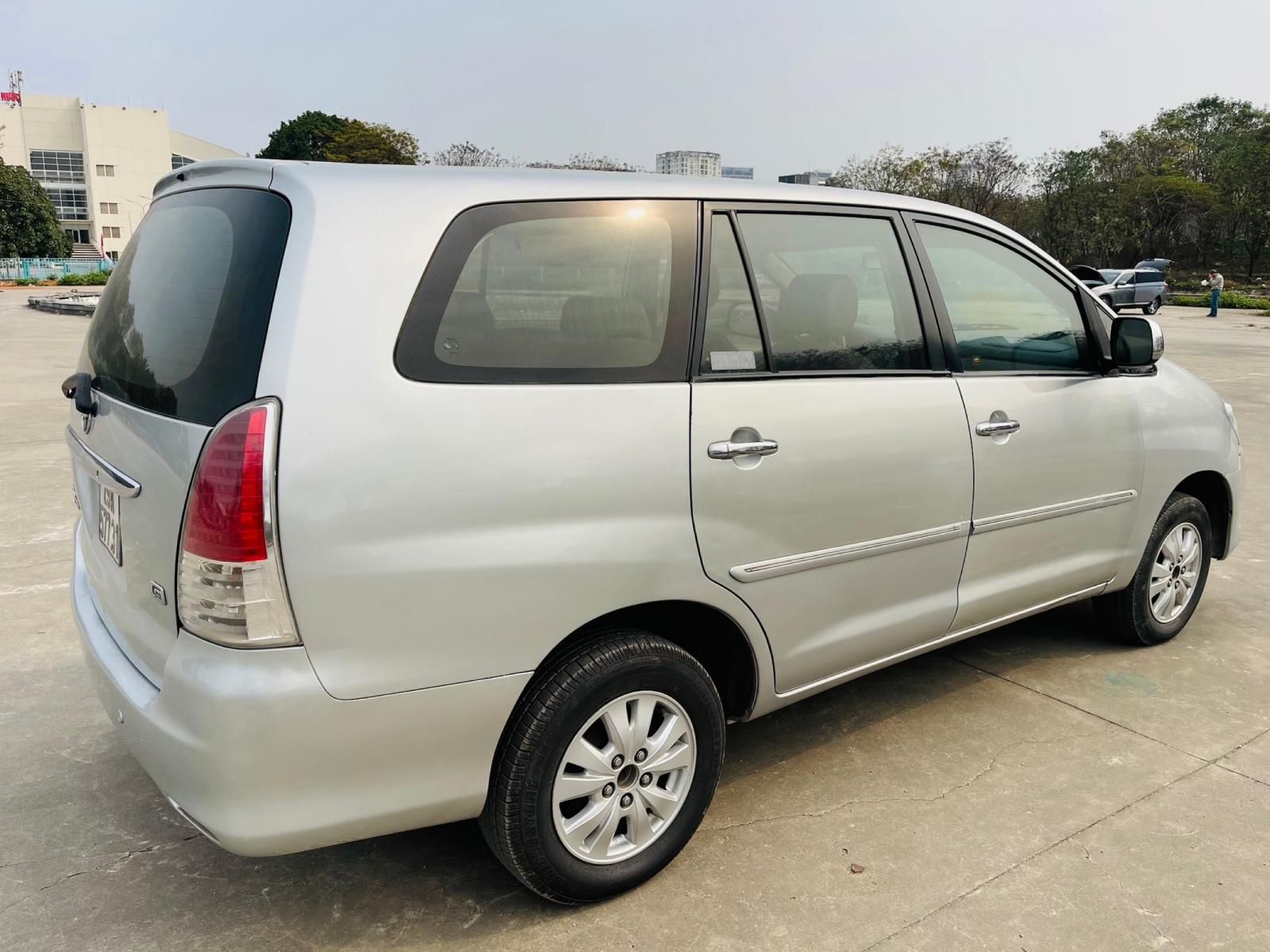 Toyota Innova 2010 - Ít sử dụng giá 270tr