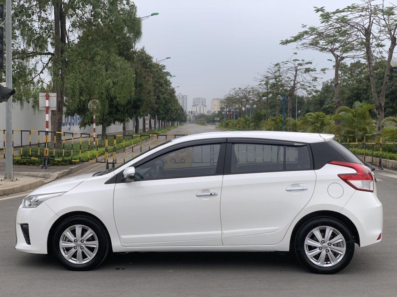 Toyota Yaris 2014 - Xe mới 95% giá 419tr