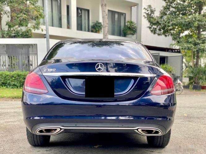 Mercedes-Benz C180 2020 - Xe nhà sử dụng mua mới từ đầu