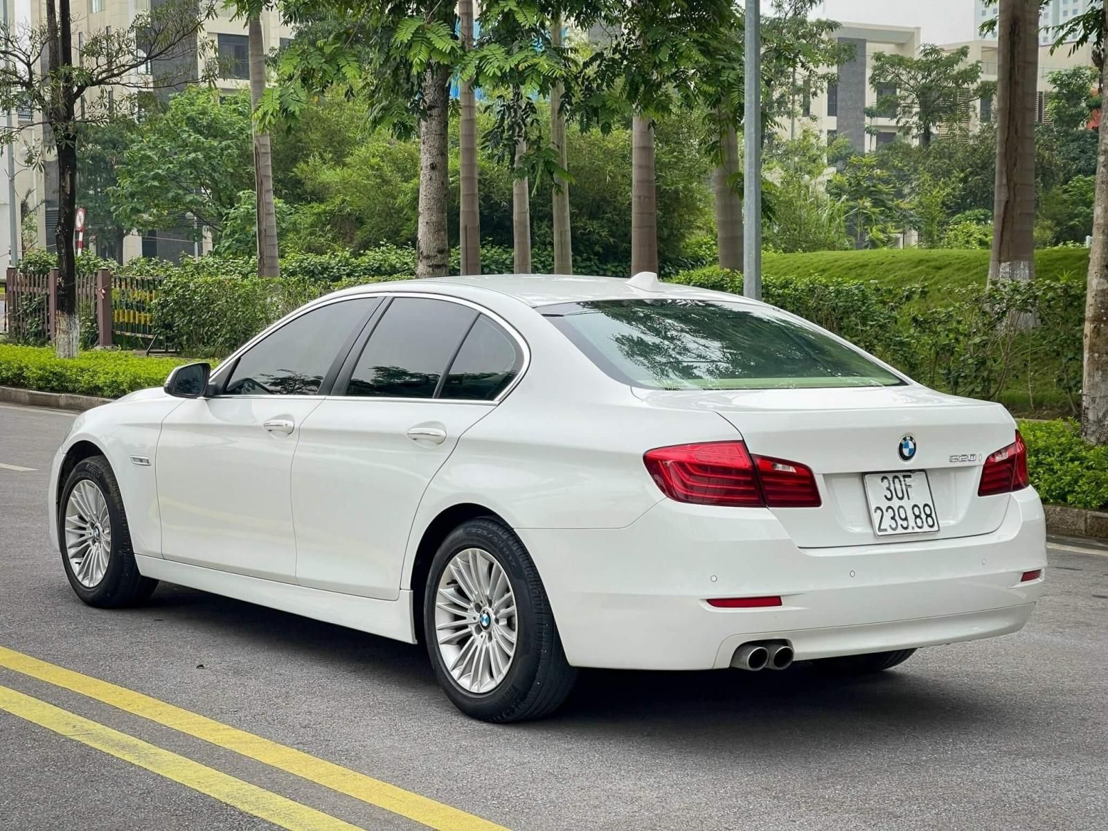 BMW 520i 2015 - Màu trắng, xe nhập