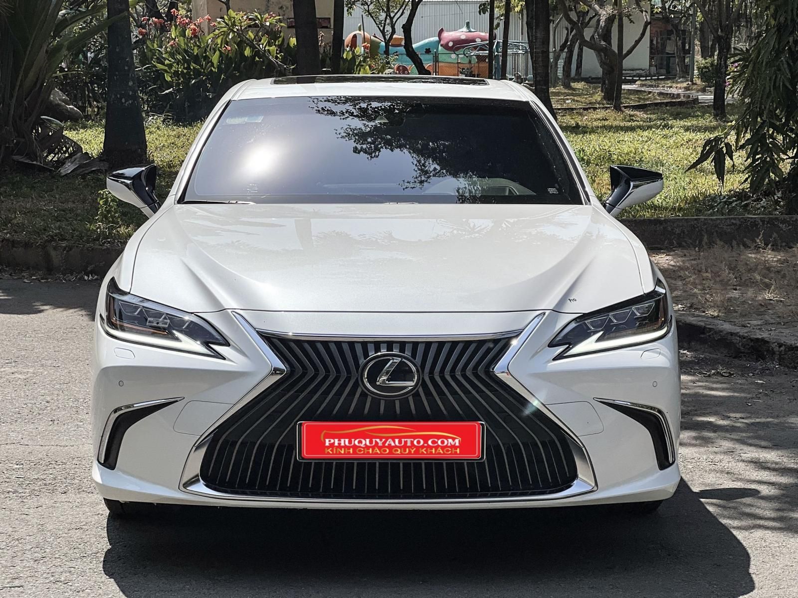 Lexus ES 250 2021 - Màu trắng