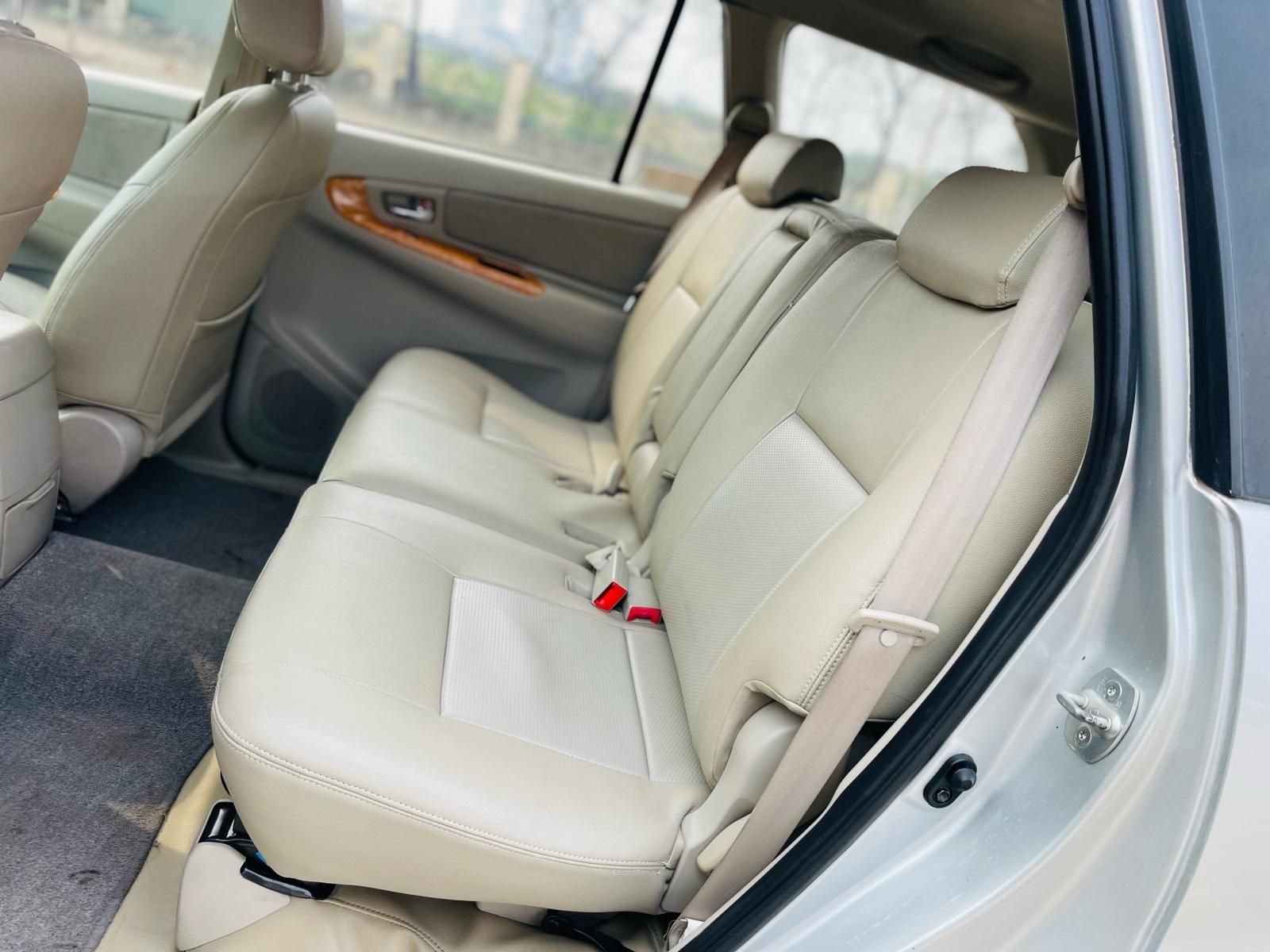 Toyota Innova 2010 - Ít sử dụng giá 270tr