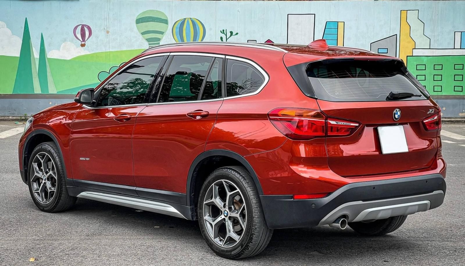 BMW X1 2018 - Màu đỏ, xe nhập