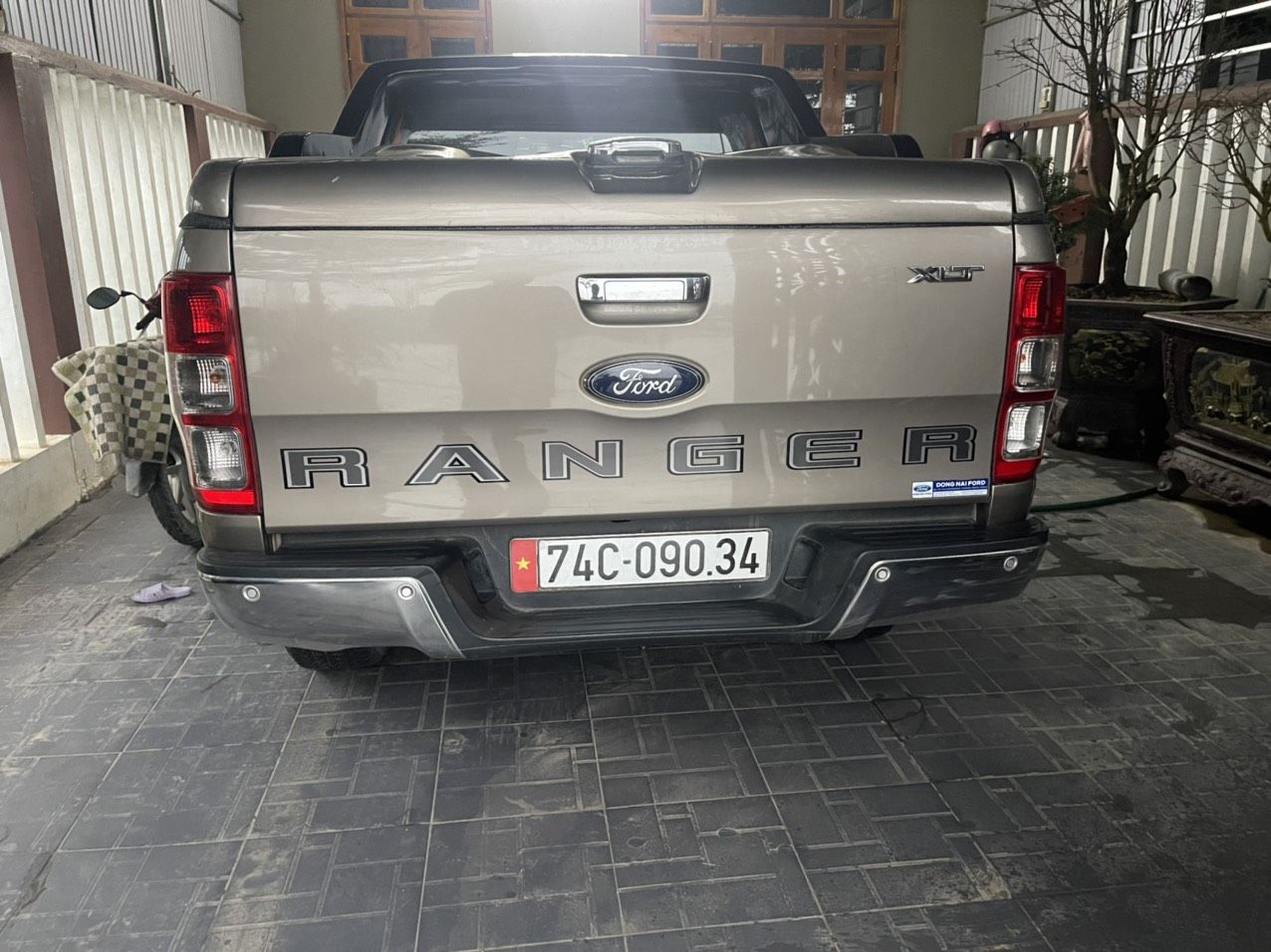 Ford Ranger 2020 - Xe màu xám