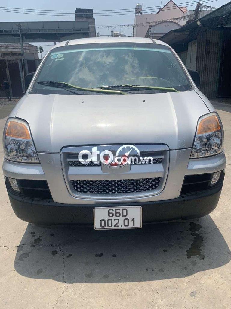 Hyundai Starex Cần bán xe như hình. 2004 - Cần bán xe như hình.