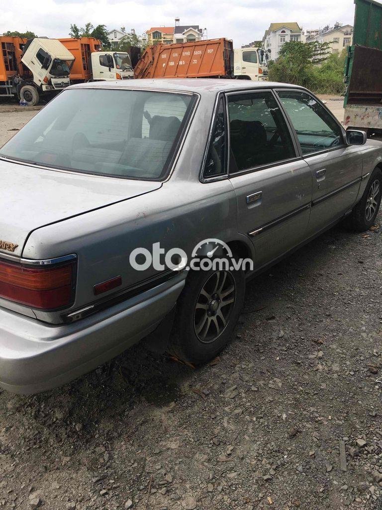 Toyota Camry cần bán xe   1988 - cần bán xe toyota camry