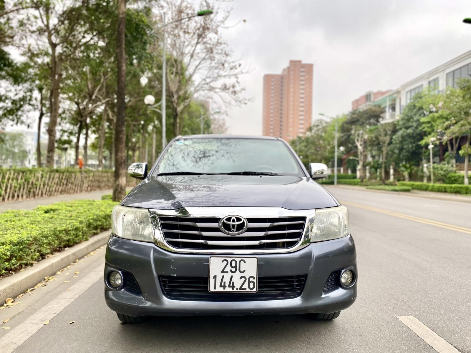 Toyota Hilux 2012 - Xe đẹp, giá tốt, biển thành phố