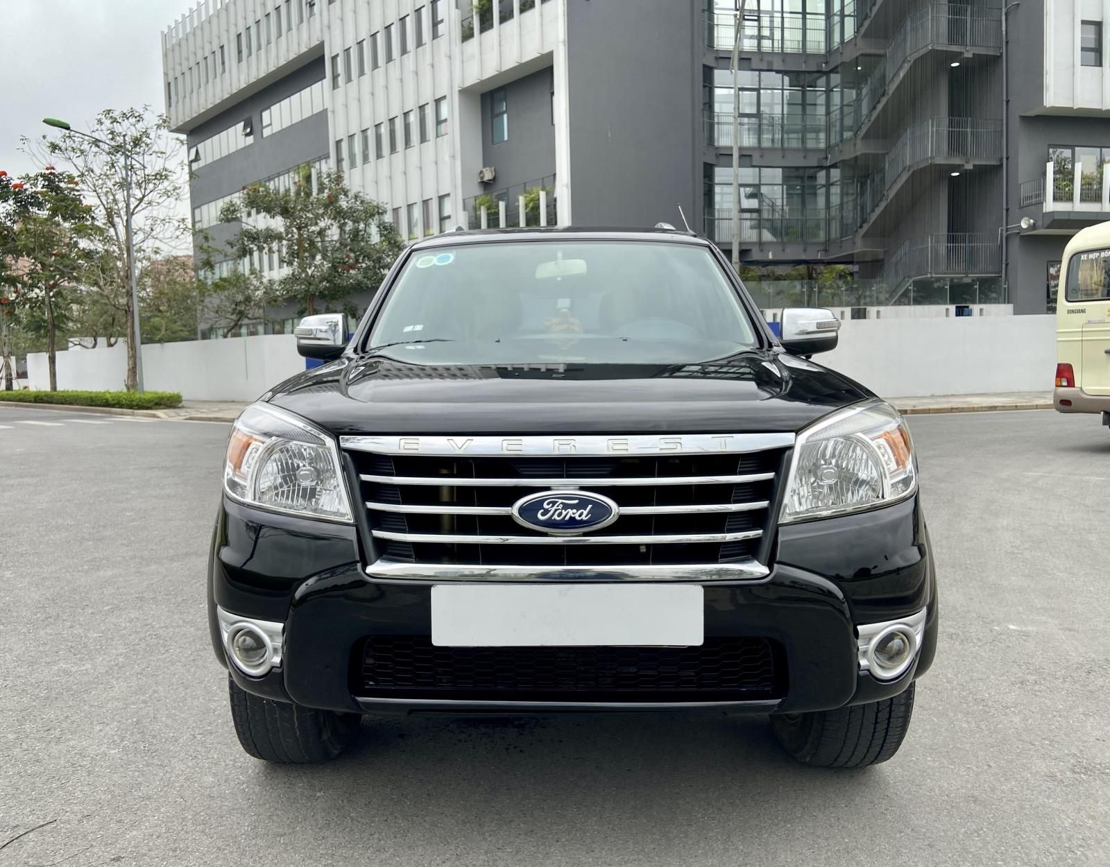 Ford Everest 2011 - Biển tỉnh 1 chủ sử dụng từ mới, giá cực dễ chịu cho anh chị chỉ 369tr