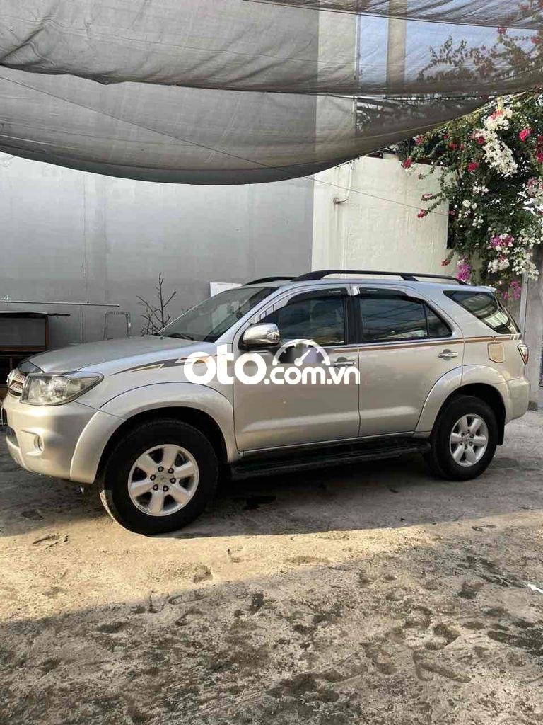 Toyota Fortuner   2011 dầu 2011 - Toyota Fortuner 2011 dầu