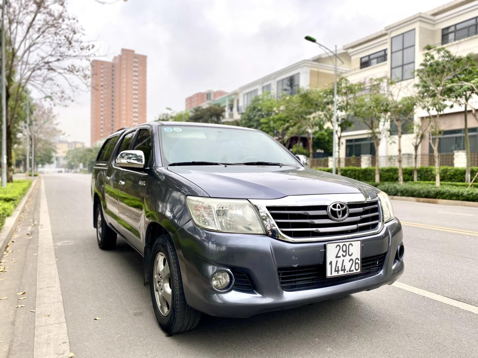 Toyota Hilux 2012 - Xe đẹp, giá tốt, biển thành phố