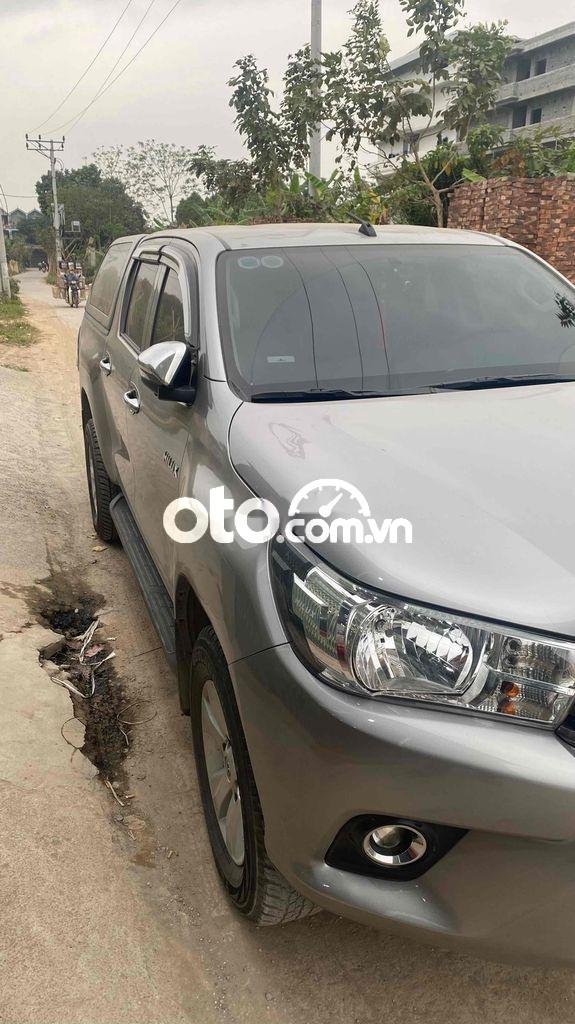 Toyota Hilux xe chính chủ đi ít giữ gìn cẩn thận 12/2019 2019 - xe chính chủ đi ít giữ gìn cẩn thận 12/2019