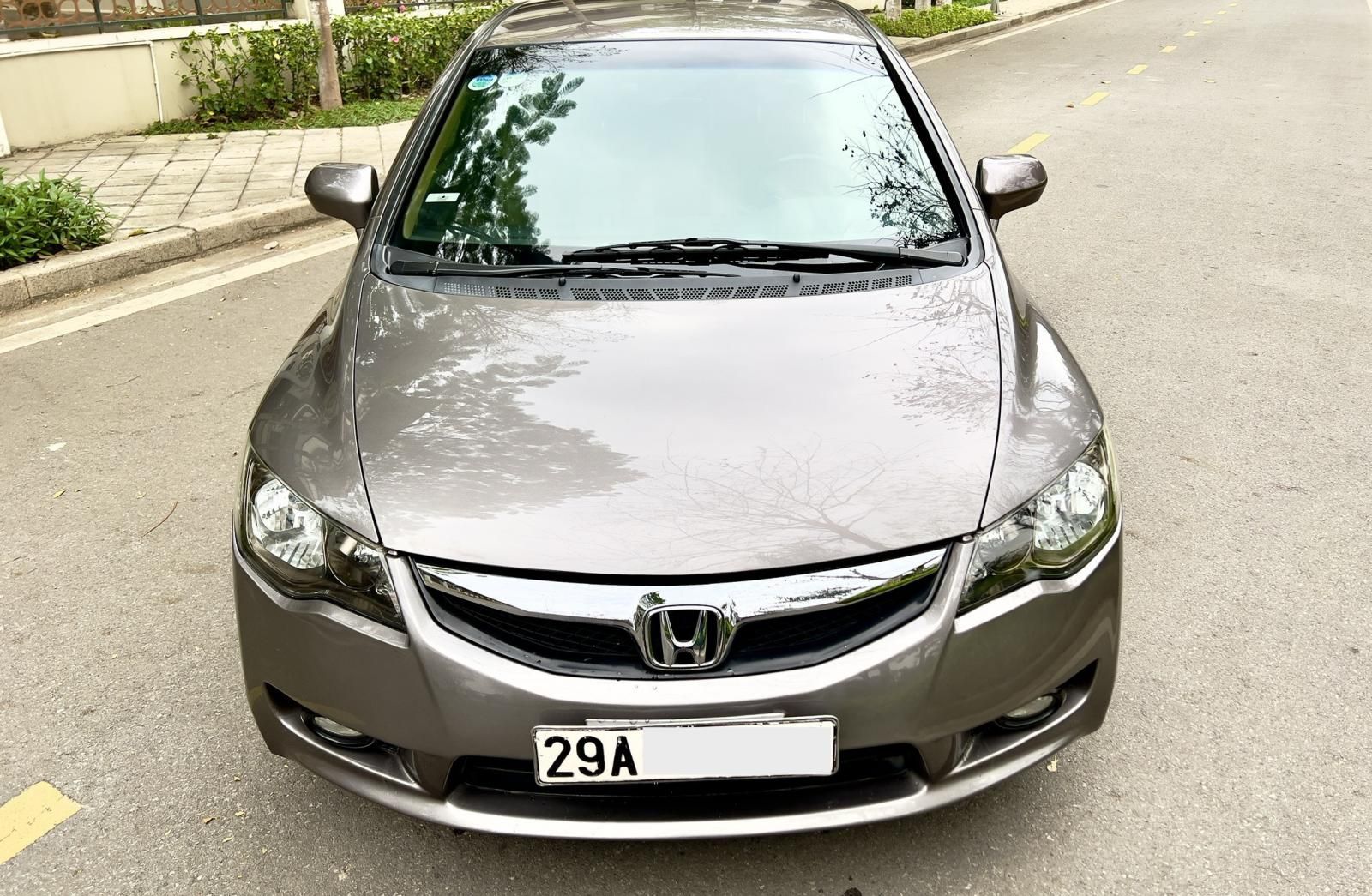 Honda Civic 2012 - Xe màu xám