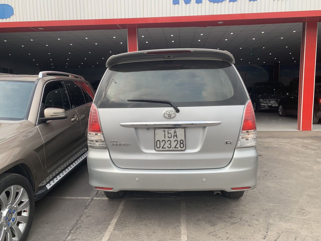 Toyota Innova 2011 - Màu bạc, 285 triệu